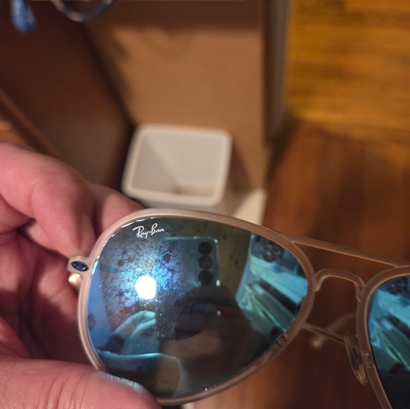 Ray-Ban Aviator Light Ray Sunglasses RB4211 - Picture 6 of 7